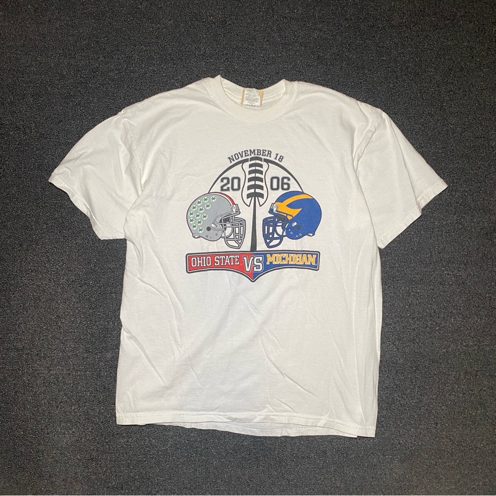 vintage ncaa Ohio state vs Michigan big helmets white shirt size large